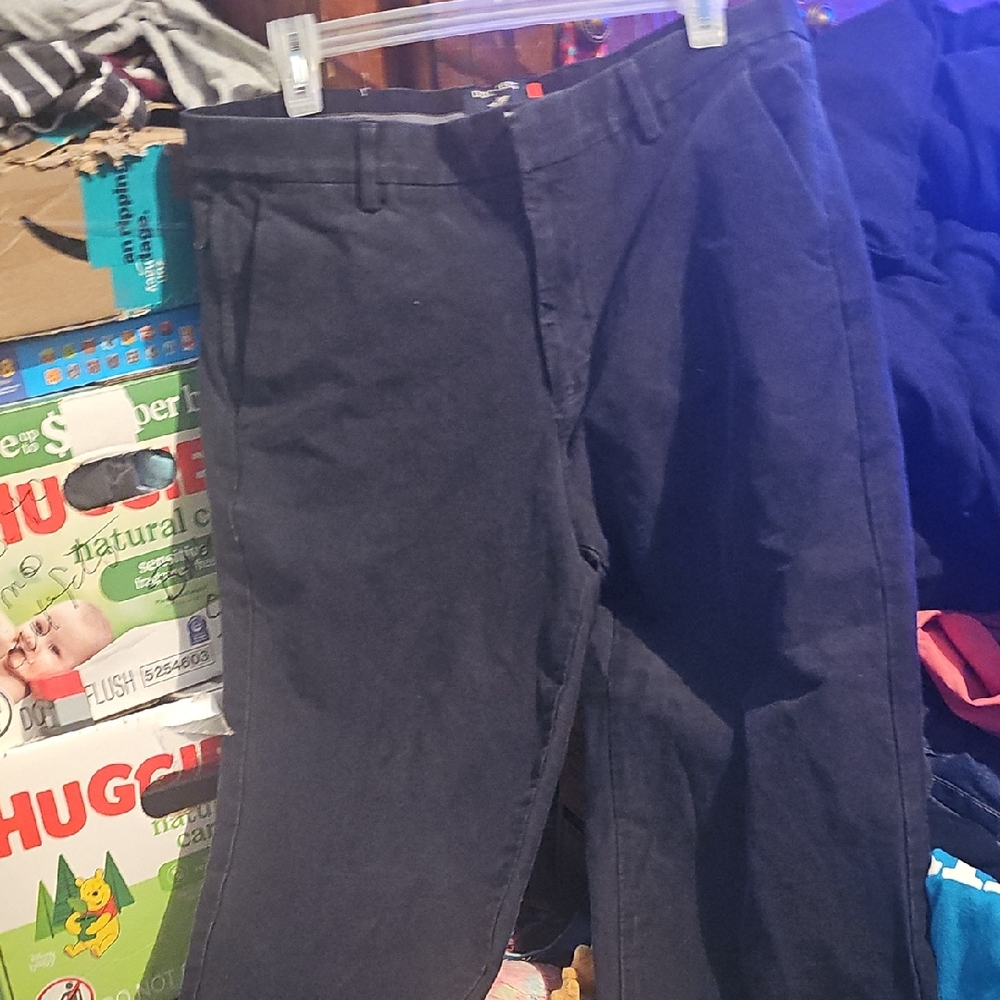 !!.        Men's 32X32 Dark Blue Pants.    .S1